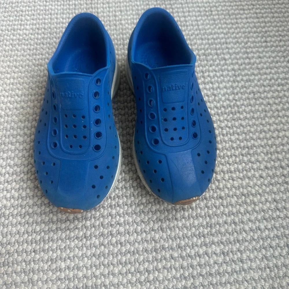 Native Kids Robbie Shoes - Picture 1 of 3